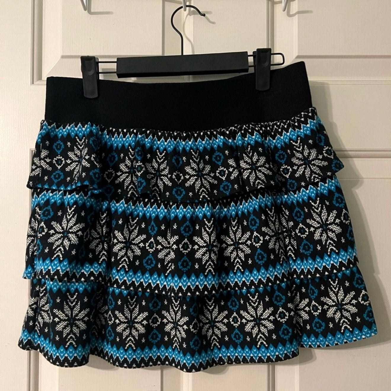 Delia*S Sweater Knit Tiered Skirt Size L
